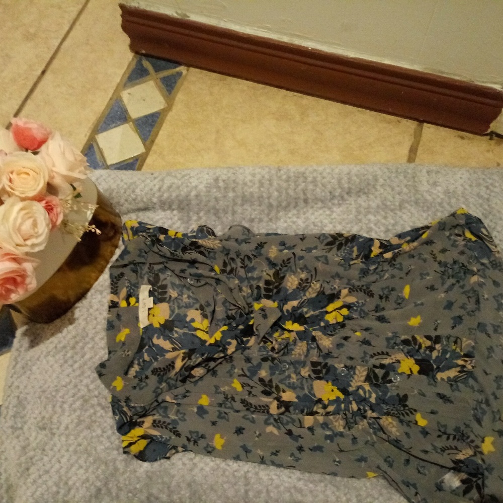 Blouse - Picture 2 of 4